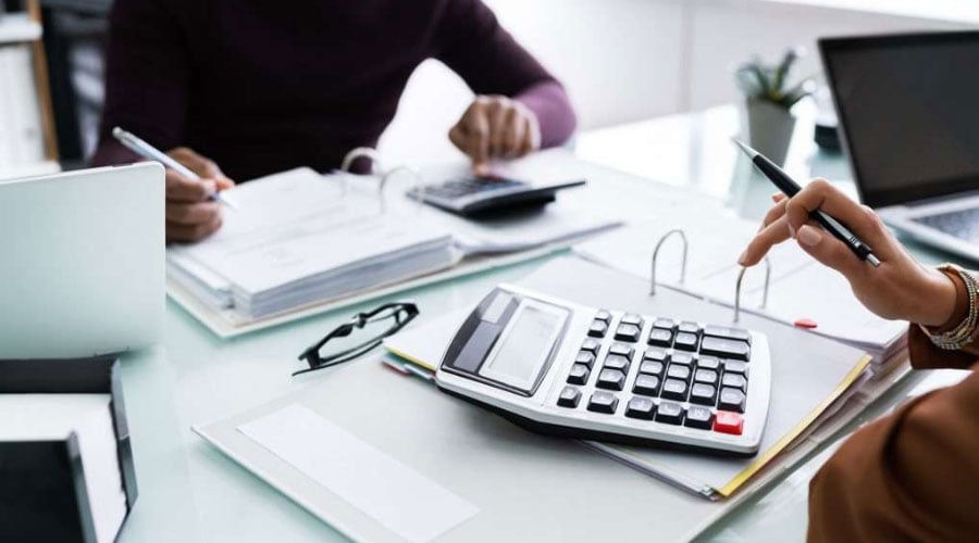 How Manufacturing Companies Can Benefit From an Accountant