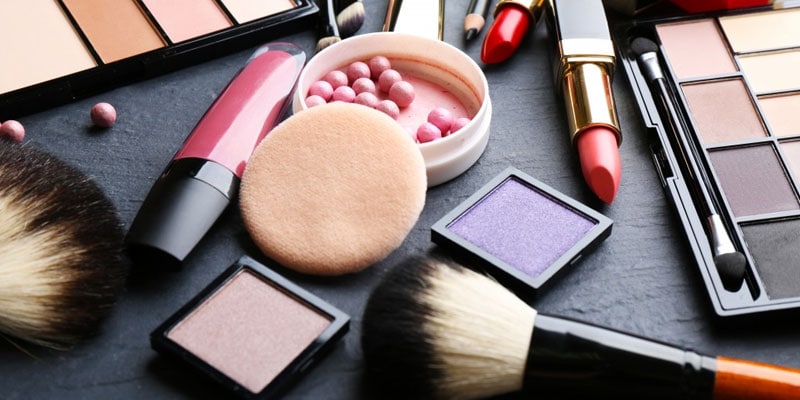 A Quick Guide on How to Start Your Own Cosmetic Company