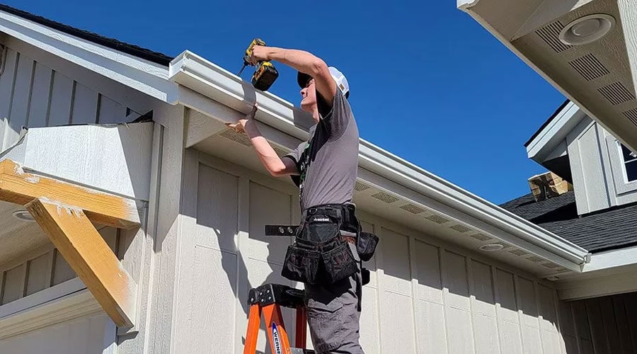 Four Benefits of Installing Seamless Gutters on Your Home