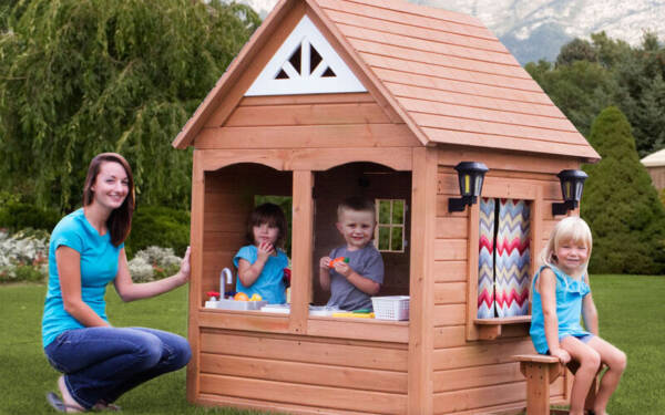 Buying a Cubby House Online