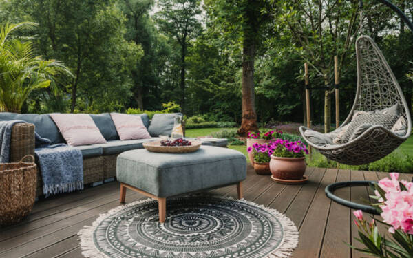 Styling Tips for Luxury Outdoor Spaces